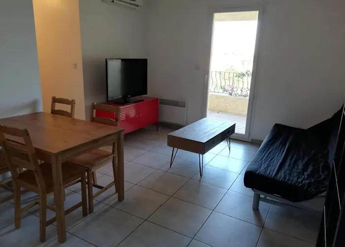 Calme Proche De La Gare De Borgo (Corsica)